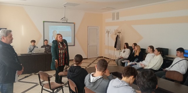 Старшокласників ознайомили з актуальними програмами, які функціонують на факультеті філології і журналістики ТНПУ